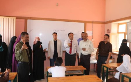 ضمن سلسلة من زياراته.. الوكيل الشوذبي يتفقد طلاب ذوي الاحتياجات الخاصة بالشيخ عثمان