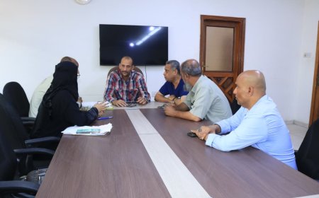 مدير مؤسسة مياه عدن يلتقي فريقًا من مستشفى الأمير محمد بن سلمان