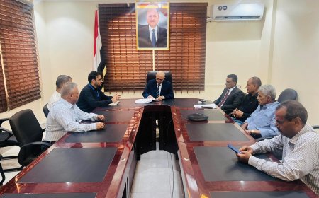 وزير المياه والبيئة يوقع اتفاقية مشروع خدمات المياه والصرف الصحي في مديرية الضالع