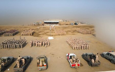 وزير الدفاع يتفقد قوات العمالقة الجنوبية ويشيد بجاهزيتها