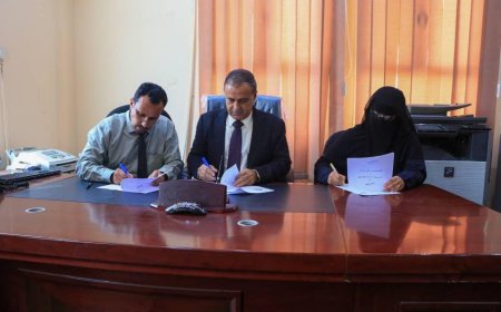 مؤسسة رموز للصم توقع اتفاقية تعاون مع جامعة عدن لتخصيص مقاعد دراسية مجانية لشريحة الصم