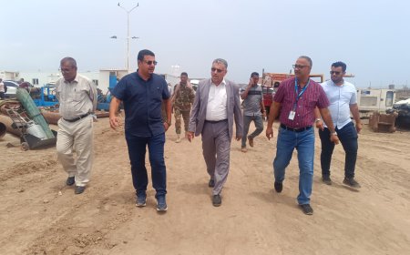 نائب محافظ عدن  يترأس اجتماعا لمناقشة آلية العمل في مشروعي محطة وخط الصرف الصحي الكراع - العريش