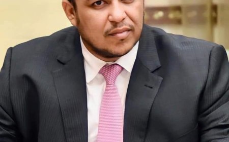 عضو مجلس القيادة الدكتور عبدالله العليمي يعزي بوفاة المناضل أديب العيسي