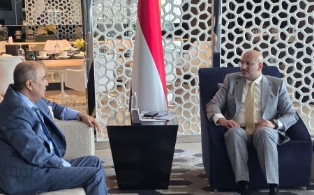 طارق صالح يطلع من رئيس الوزراء على مسار الإصلاحات الاقتصادية والخدمية