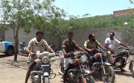 أمن المخا يستعيد 4 دراجات نارية مسروقة ويسلمها لمالكيها