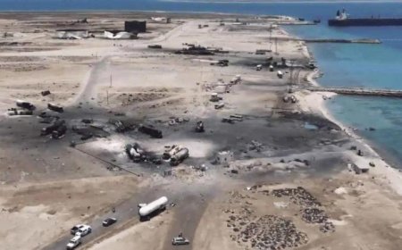 انفجارات غامضة في ميناء "رأس عيسى" بالحديدة.. ما السر الذي يخفيه الحوثي؟