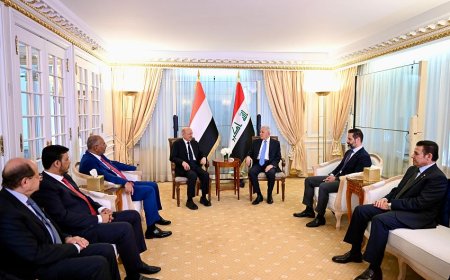 رئيس مجلس القيادة يبحث والرئيس العراقي العلاقات بين البلدين ومستجدات المنطقة