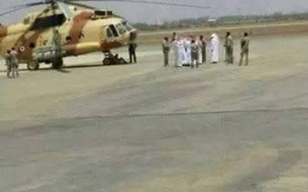 لأول مرة وبالصورة.. علي محسن الأحمر ينشر صورة للحظة خروجه من صنعاء عام 2014