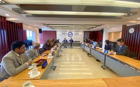 الوفد الأكاديمي اليمني يختتم زيارته للصين بلقاء مجلس المنح الصيني وزيارة جامعة الشعب