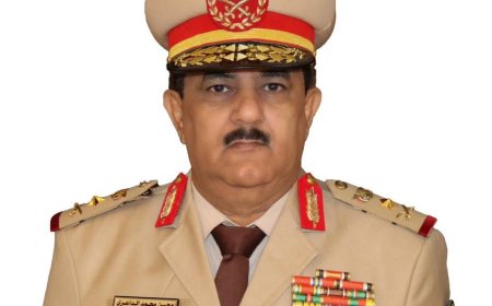 وزير الدفاع: سنظل أوفياء للثورة والجمهورية ولتضحيات شهداءها وأبطالها الميامين