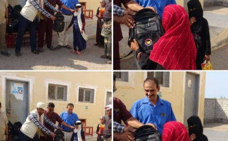 خلية الأعمال الإنسانية توزع 500 حقيبة مدرسية مع مستلزماتها للطلاب في منطقة الحيمة بمحافظة الحديدة.