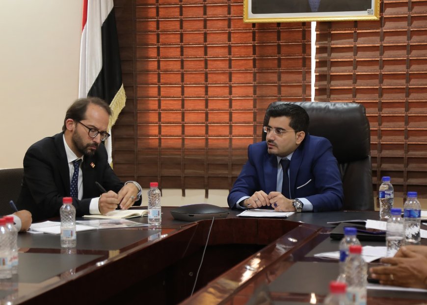 وزارة المياه والبيئة تعقد إجتماعاً مع السفير السويسري