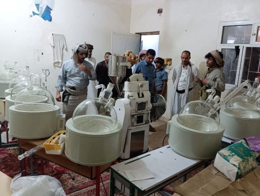 أجهزة الأمن بالمهرة تُفشل أول مصنع للمخدرات في اليمن كان يٌعد كنقطة تصنيع وتوزيع إقليمي للمخدرات 