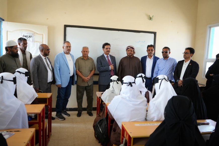 محافظ سقطرى يدشّن العام الدراسي الجديد 2025-2026م بالمحافظة 