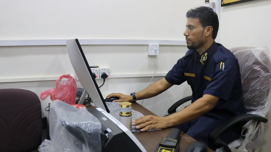 اللواء الشعيبي يدشن نظام الحاسوب الآلي والبصمات العشرية الإلكترونية بإدارة الأدلة الجنائية بعدن
