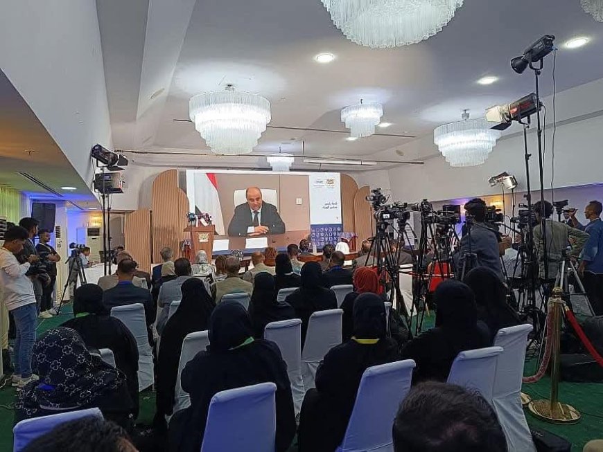 رئيس الوزراء يدعو أبناء حضرموت الى نبذ الخلافات والالتفاف حول مشروع جامع يعالج الاختلالات