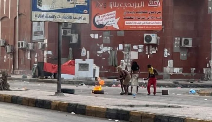 احتجاجات في المكلا بسبب انقطاع الكهرباء وتجاهل مطالب المعلمين