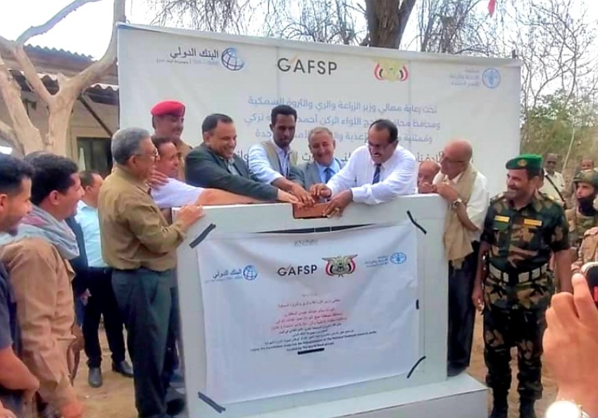 الوزير السقطري يضع حجر الأساس لمشروع تأهيل مركز بحوث الثروة الحيوانية والطب البيطري بكلية ناصر الزراعية