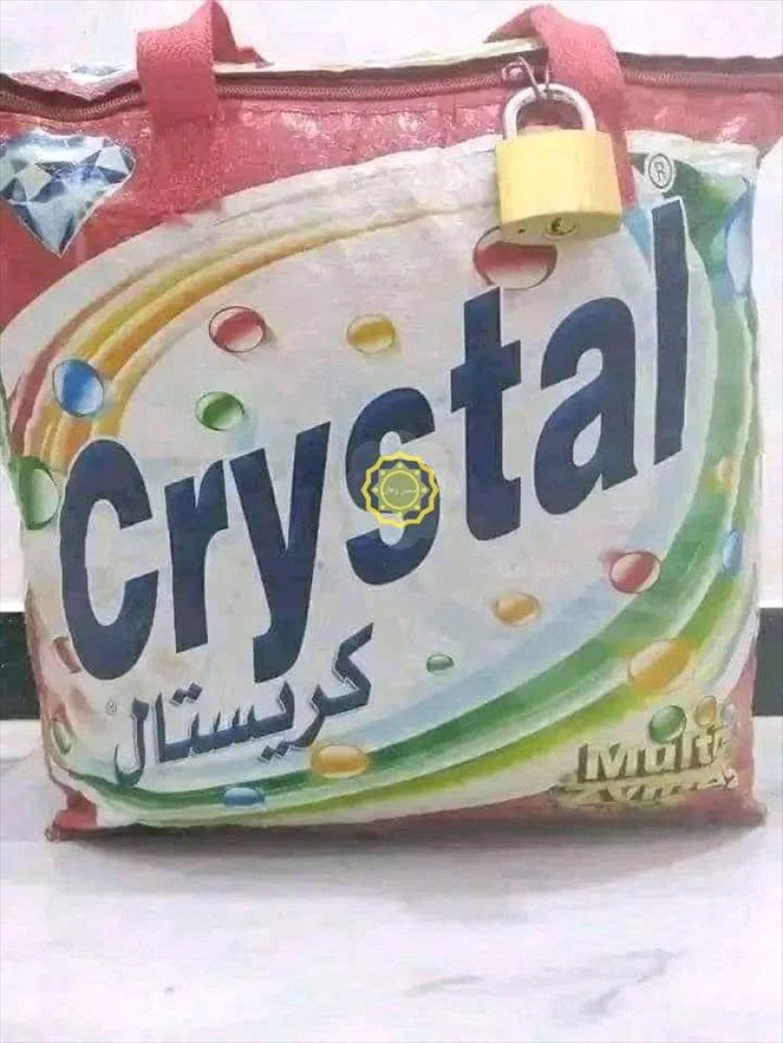  بـ(شنطة كريستال).. فن النصب:  مسافر يخدع مواطن تفاصيل 