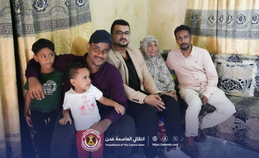 انتقالي العاصمة عدن يزور الممثلة القديرة هدى حسن للاطمئنان على حالتها الصحية 