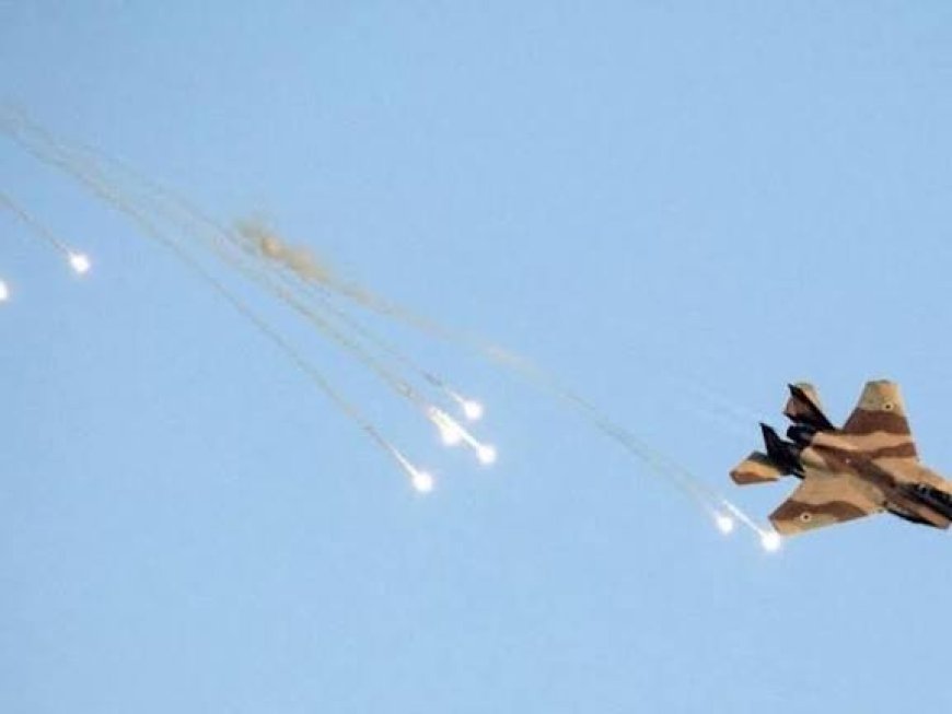 طائرة حربية إسرائيلية تهاجم سفينة إسرائيلية بالقنابل !