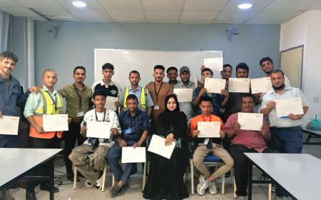 مطار عدن الدولي يواصل تنفيذ البرنامج التدريبي الخاص بالتوعية الأمنية لموظفيه