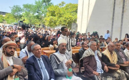 تعز.حفل فني وخطابي في مديرية المعافر بمناسبة الأعياد الوطنية.