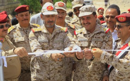 رئيس هيئة الأركان يفتتح مقري نيابتي المنطقتين السابعة والسادسة