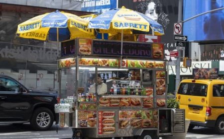 من زنزانة السجن إلى إمبراطور طعام الشارع.. قصة شاب صنع من المستحيل ثروة