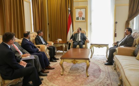 وزير الداخلية يلتقي السفير الأمريكي لدى اليمن