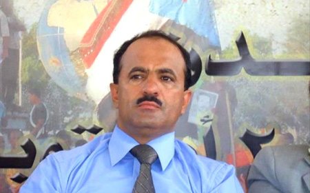 بعد تصريحات الزبيدي حول انضمامهما للجنوب.. الشنفرة يهاجم بشدة دعاة ضمّ (تعز ومأرب) إلى الجنوب: “خونة وسيدخلون مزبلة التاريخ”