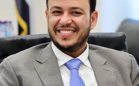 عبدالله العليمي يؤكد تماسك “الرئاسي اليمني” ويتعهد بـ “روح جديدة” أمام فكّيْ الإنقلاب والانهيار الإقتصادي 