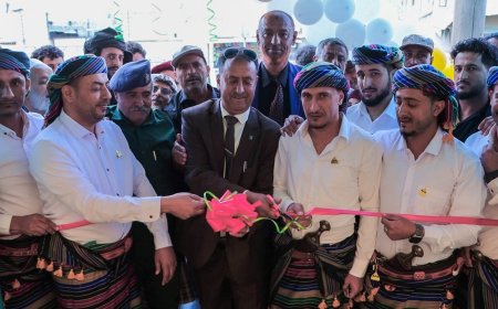 بنك الشمول يفتتح فرعه الجديد في يافع – لبعوس بالزي اليافعي الأصيل احتفاءً بالتراث المحلي وتعزيزاً للشمول المالي