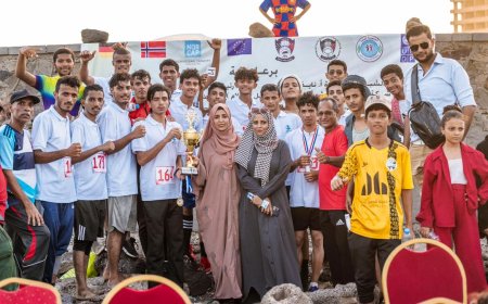 آلاف الخطوات تنسج لوحة السلام  تحت شعار "طريقنا واحد وهدفنا السلام".. عدن تشهد سباق ماراثون