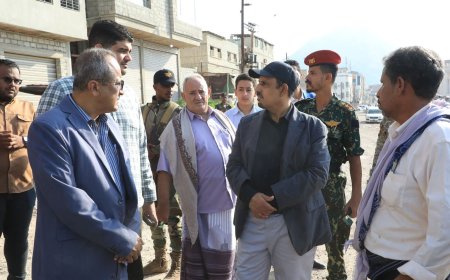 محافظ_حضرموت يتفقد سير العمل في مشاريع تحسين وتجميل شوارع وأحياء مدينة المكلا