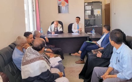 وكيل أول محافظة تعز يتفقد أوضاع واحتياجات مديرية القاهرة .