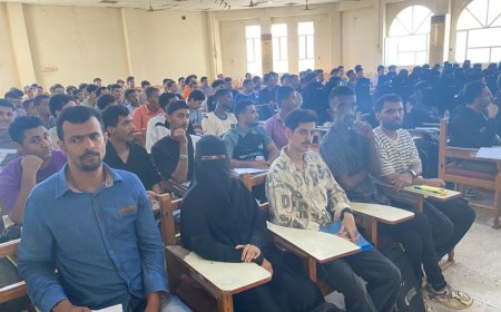 عميد كلية العلوم باسردة يزور طلاب السنة التحضيرية ويشيد بالطلاب (الصم) من مؤسسة رموز  