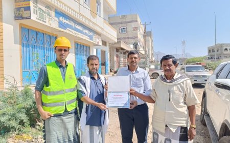 السلطة المحلية في مودية تكرّم شركة الخضيري للمقاولات تقديرًا لجهودها في صيانة وتأهيل الخط الدولي