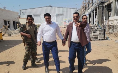 ترجمة لتوجيهات وزير الدولة - محافظ العاصمة عدن - أحمد حامد لملس.."الداؤودي" و"الحسيني" يطلعان على سير العمل في مشروع بناء مخازن اللقاحات في مديرية المنصورة..