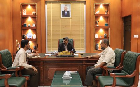 محافظ حضرموت الأستاذ مبخوت مبارك بن ماضي يطلع على نشاط مكتب الجمارك وجمرك الشحر