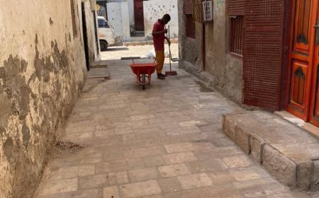 تواصل حملة النظافة الشاملة في مديرية صيرة بعدن