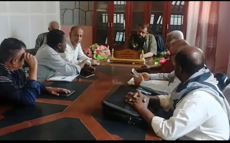 الوكيل د. علي الجنيدي يناقش مع السلطة المحلية بزنجبار تنمية وتطوير آليات تحصيل الموارد