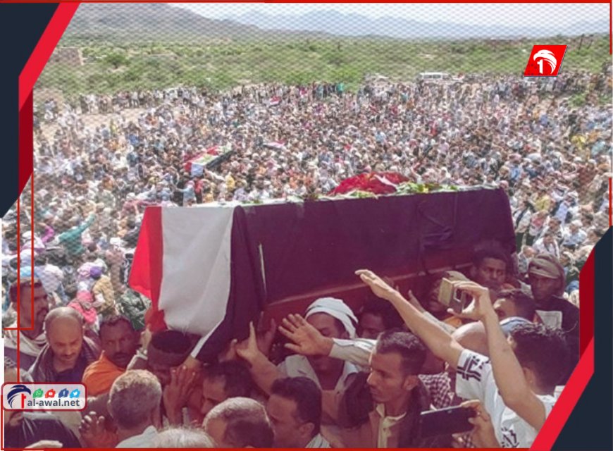 صور من تشييع الشهيدة (إفتهان المشهري) مديرة صندوق النظافة في محافظة تعز