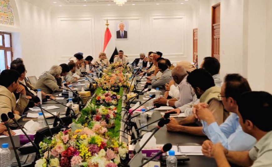 تنفيذي مأرب يشكل لجنة لفحص الجهات الايرادية واحالة المخالفين للقضاء