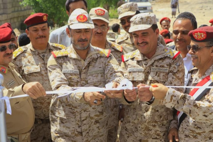 رئيس هيئة الأركان يفتتح مقري نيابتي المنطقتين السابعة والسادسة