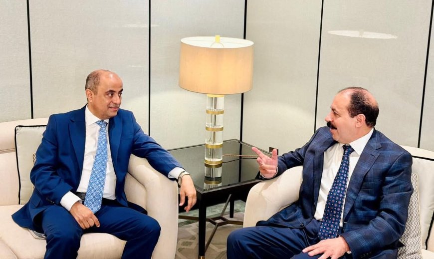 رئيس الوزراء يلتقي رئيس مجلس إدارة شركة كمران ويناقش تداعيات العقوبات الأمريكية على الكيان الواقع تحت سيطرة الحوثيين