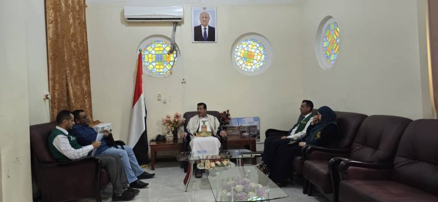 بتمويل من مركز الملك سلمان.. مأرب تبحث مع مؤسسة يماني تنفيذ مشروع لتحسين خدمات المياه بهيئة مستشفى مأرب