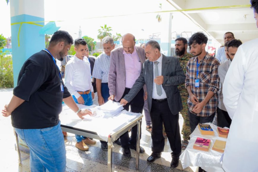 في إطار احتفالاتها بالذكرى الخمسين لتأسيسها… كلية الطب بجامعة عدن تنظم طبقًا خيريًا دعمًا للمجتمع