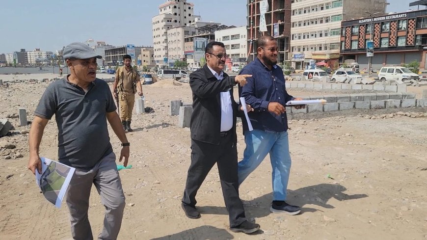 مدير عام المنصورة يدشن مشروع "إنشاء متنفس مثلث دوار السفينة بشارع التسعين"..