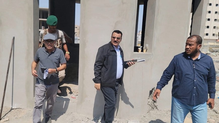 مدير عام المنصورة يتفقد مستوى إنجاز مشروع "إنشاء حديقة التسعين"..